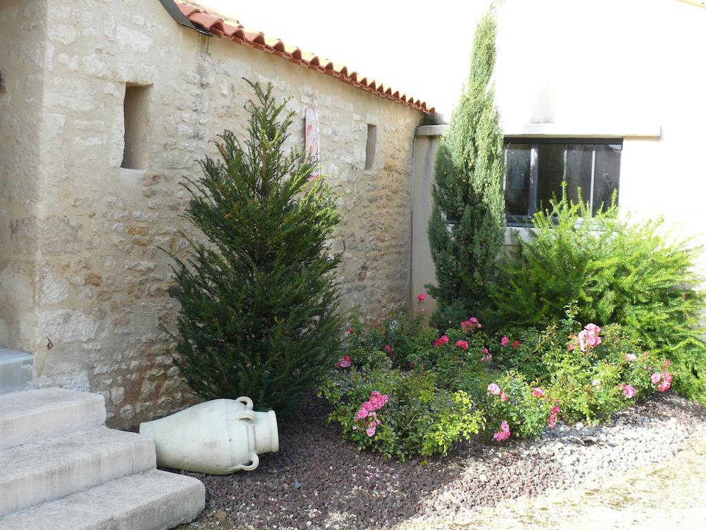 Villa Gite Du Clos De La Vigne Montreuil  Zimmer foto